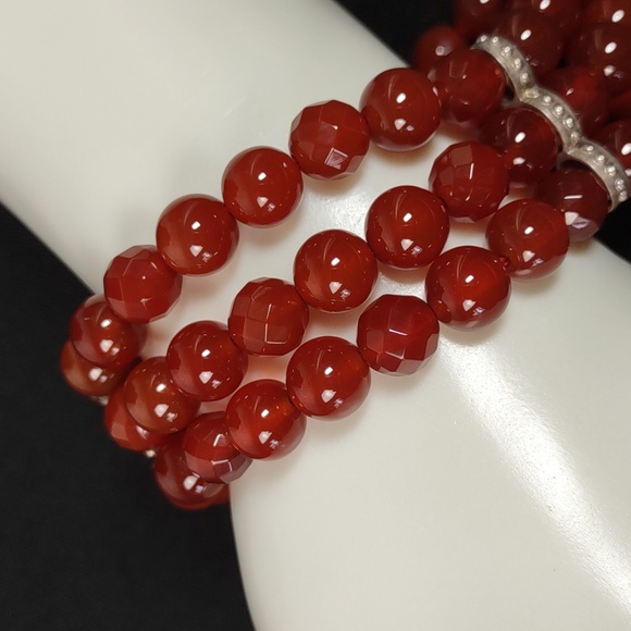 Red Carnelian Stone Stretch Bracelet - Picture 3 of 6
